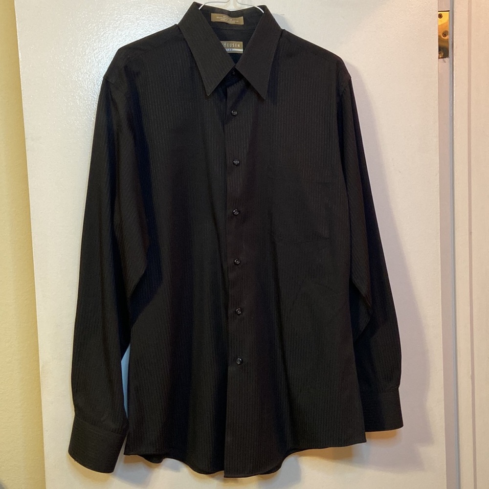 VanHeusen Fitted Black Striped Dress Shirt